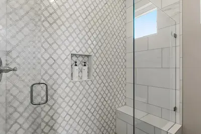 Fixed Panel and Door